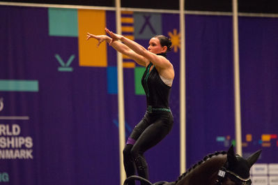 FEI World Vaulting Female Championship
Keywords: Klintholms Ramstein;Sheena Bendixen;cp