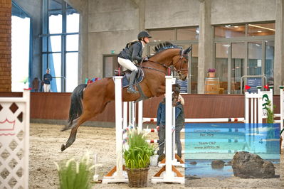 Blue Hors
2 kvl spring
Keywords: code blue;line lehnshoej