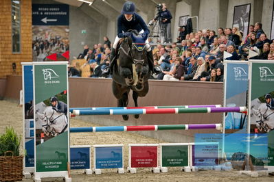 Blue Hors
5 års finale spring
Keywords: geraldine lüthje;charlotte m z