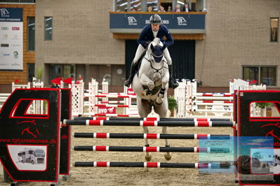Blue Hors
5 års finale spring
Keywords: jesper meyenburg;cordento II dwb