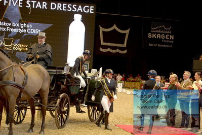Vitamin Well Five Star Dressage / Vodskov Bolighus CDI5 Grand Prix Freestyle
Keywords: ole hestevogn;nanna skodborg merrald;carina cassoe krüth;heiline's danciera;lone bang zindorff