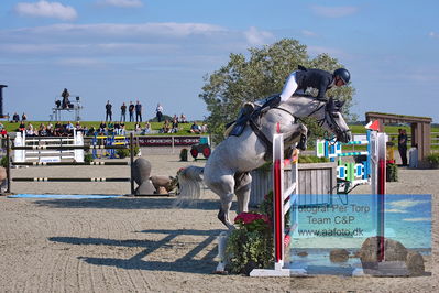 1. Kval. Agria DRF mesterskab U18 præsenteret af Vindeløv Byg - MA2 Springning Heste (140 cm)
Keywords: caba brons;dm;laura thomey;pt;styrt
