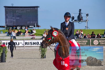 1. Kval. Agria DRF mesterskab U18 præsenteret af Vindeløv Byg - MA2 Springning Heste (140 cm)
Keywords: dm;pt;emma ponsaing;aramis 577;lap of honour