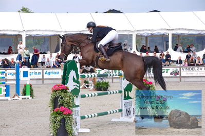 2. Kval. og Finale af Agria DRF Mesterskab U21 præsenteret af TG Horseboxes - S1 Springning Heste
Keywords: dm;pt;mette askham jensen;saharis favorite carlos
