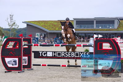 2. Kval. og Finale af Agria DRF Mesterskab U21 præsenteret af TG Horseboxes - S12. Kval. og Finale af Agria DRF Mesterskab U25 præsenteret af PAVO Springning Heste
Keywords: dm;pt;victoria sophia hjorth-madsen;catwalk v