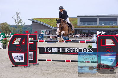 2. Kval. og Finale af Agria DRF Mesterskab U21 præsenteret af TG Horseboxes - S12. Kval. og Finale af Agria DRF Mesterskab U25 præsenteret af PAVO Springning Heste
Keywords: dm;pt;victoria sophia hjorth-madsen;catwalk v