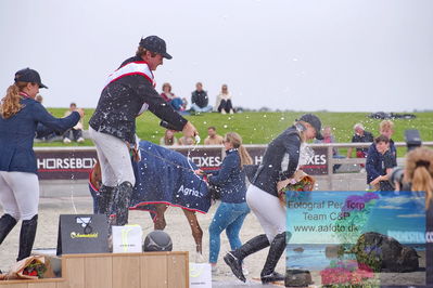 2. Kval. og Finale af Agria DRF Mesterskab U21 præsenteret af TG Horseboxes - S12. Kval. og Finale af Agria DRF Mesterskab U25 præsenteret af PAVO Springning Heste
Keywords: dm;pt;theodor wildfang just linde;frida munk lassen;josefine sandgaard moerup;lap of honour