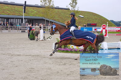 2. Kval. og Finale af Agria DRF Mesterskab U21 præsenteret af TG Horseboxes - S12. Kval. og Finale af Agria DRF Mesterskab U25 præsenteret af PAVO Springning Heste
Keywords: dm;pt;theodor wildfang just linde;frida munk lassen;josefine sandgaard moerup;lap of honour