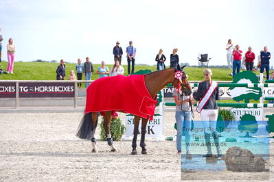2. Kval. og Finale af Stutteri Ask Danmarks Mesterskab for senior S3
Keywords: dm;pt;camilla fliedner ernst;fiona ask;lap of honour