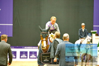Stutteri Ask Grand Prix CSI2 (
Keywords: andreas schou;lady corlina;lap of honour