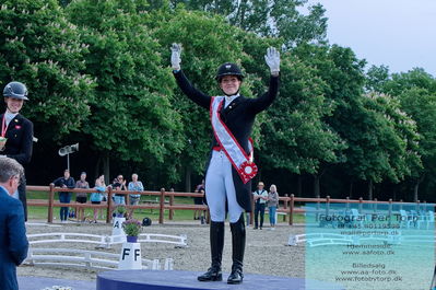valllensbæk ride klub
senior finale
Keywords: dm;pt;cathrine laudrup-dufour;price ceremony