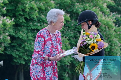valllensbæk ride klub
senior finale
Keywords: cathrine laudrup-dufour;dm;price ceremony;pt;prinssese bennedikte