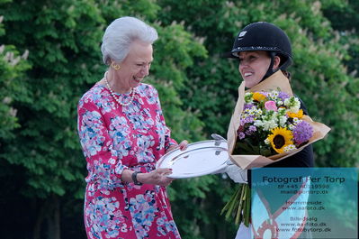 valllensbæk ride klub
senior finale
Keywords: cathrine laudrup-dufour;dm;price ceremony;pt;prinssese bennedikte