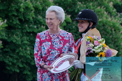 valllensbæk ride klub
senior finale
Keywords: cathrine laudrup-dufour;dm;price ceremony;pt;prinssese bennedikte