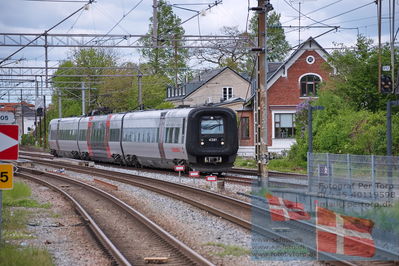 Hellerup st
Keywords: rail;kystbanen;oeresundstog