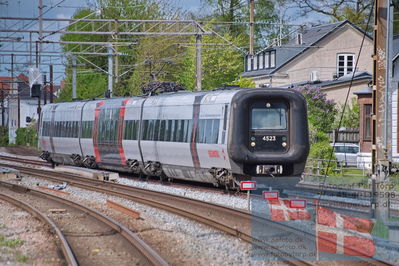 Hellerup st
Keywords: rail;kystbanen;oeresundstog