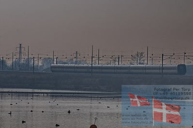 ved vallensbæk
højhastighed + s-tog og lokaltog
Keywords: rail;højhastighedsbane;regtog