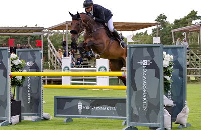 Horseware 7-års Championat hoppning
Keywords: pt;carl-walter fox;eka first navy jack