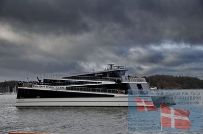pictures from oslo fjord
Keywords: ship;vision of the fjords