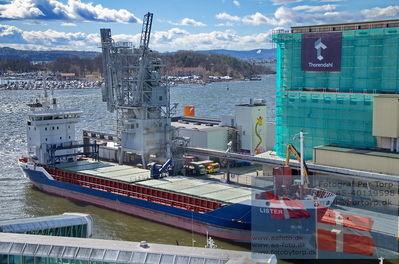 pictures from oslo fjord
Lister ved kaj i Oslo
Keywords: ship;LISTER;General Cargo;IMO 9155963;port Oslo