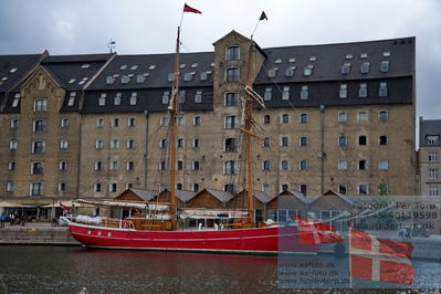 lille dan foran hotel admiralen
Keywords: ship;lille dan;hotel admiral