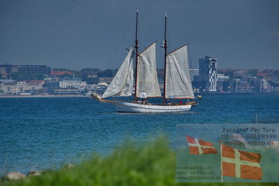 Different photos of wessels and ports
Foto by Kronborg Castle, Denmark
Keywords: mmsi  265792820;SKEPP SKOJ