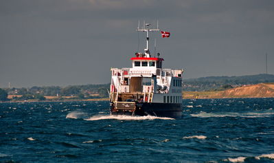 Different photos of wessels and ports
mf uvlsund, smålandshavet, arriving Avernakoe, imo 8704860, smaalandshavet
Keywords: mf ulvsund;imo 8704860;smaalandshavet;mmsi 219000804