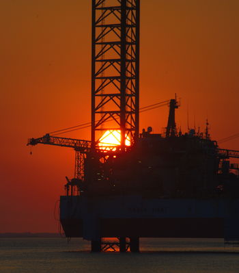 Pictures from Esbjerg Harbour
Sunset
Keywords: esbjerg harbour;maersk giant;mærsk giant;sunset;imo 8415768