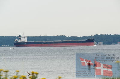 Different photos of wessels and ports
Keywords: nortd hydra;MMSI: 372825000