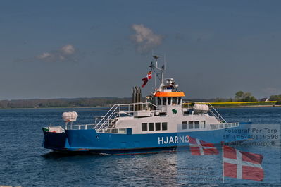 Different photos of wessels and ports
between Hjarnoe and Snaptun
Keywords: hjarnoe;MMSI 219001182