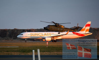Copenhagen Airport
Homecoming Danish Worldchampion team Handbold
Keywords: Airbus A321;EH101 redningshelikopteren;oy-tcd;sunglass airlines