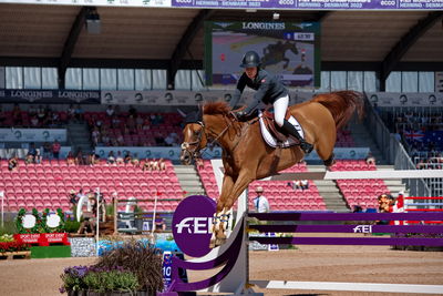 Jumping
Nation cup
Keywords: pt;equine america papa roach;victoria gulliksen